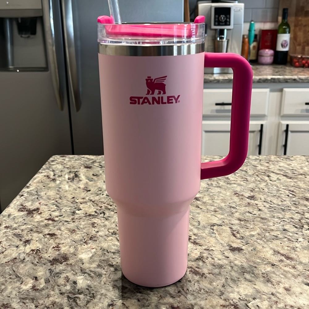 Stanley 40oz flamingo- like new!